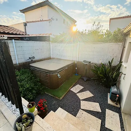 Villa Avec Jacuzzi En Petite Camargue Saint-Laurent-dʼAigouze